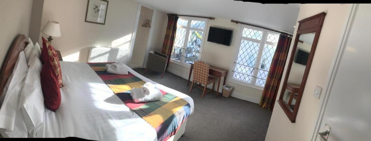 Seven Stars Hotel Dartmouth Bagian luar foto