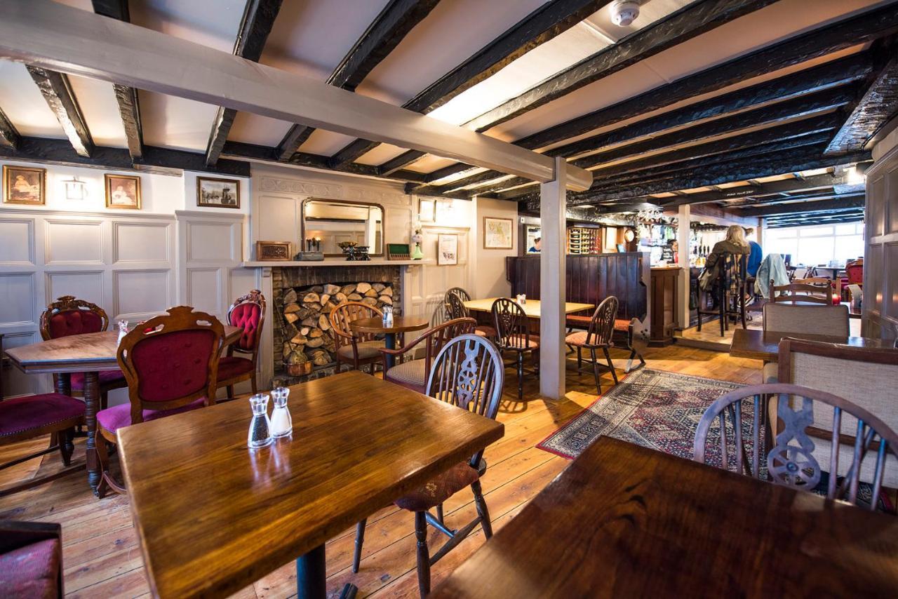 Seven Stars Hotel Dartmouth Bagian luar foto